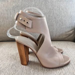 Vince Addie Open Toe Leather Buckle Back Shoe